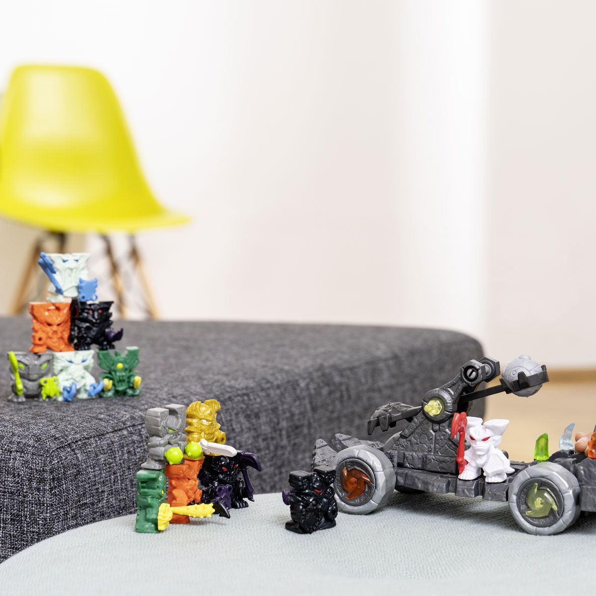 Catapult with Mini Creature