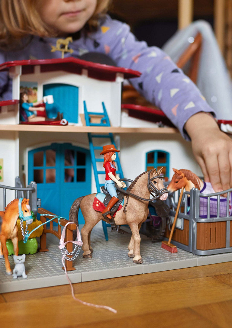 Build your dream HORSE CLUB Horse Stable | schleich®