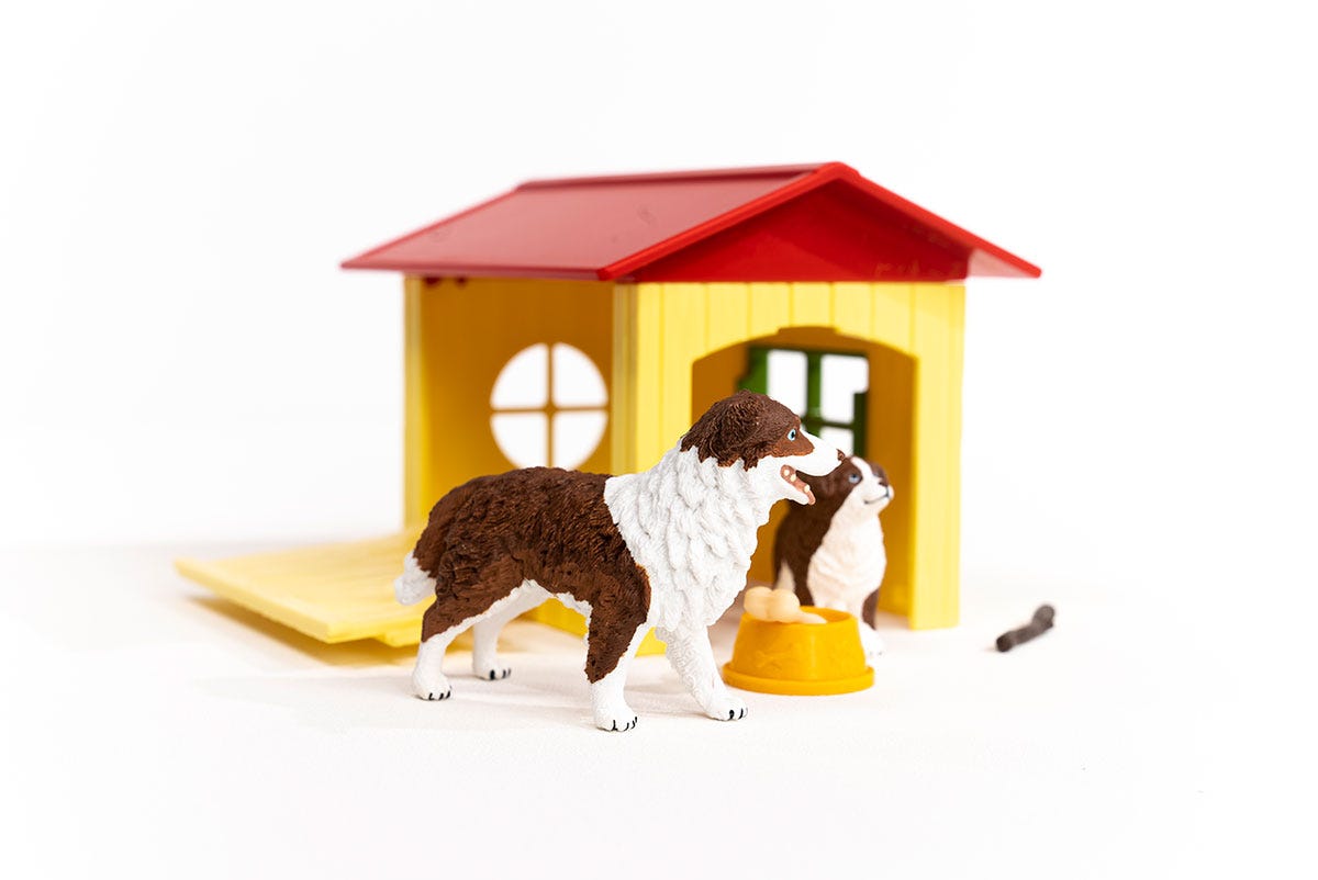 Friendly Dog House 42573 FARM WORLD schleich